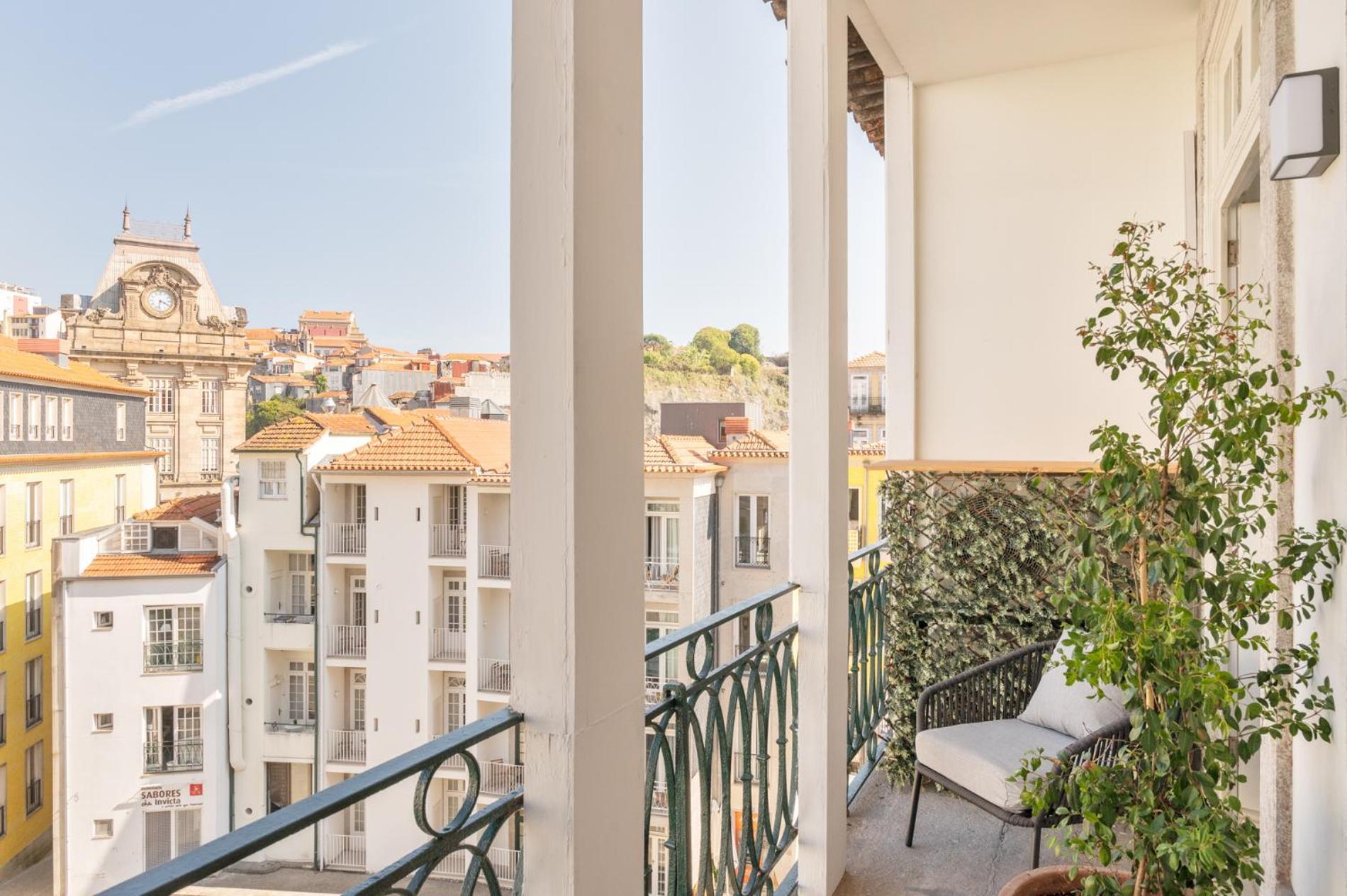 شقة Historical Penthouse At Cardosas Block بورتو المظهر الخارجي الصورة
